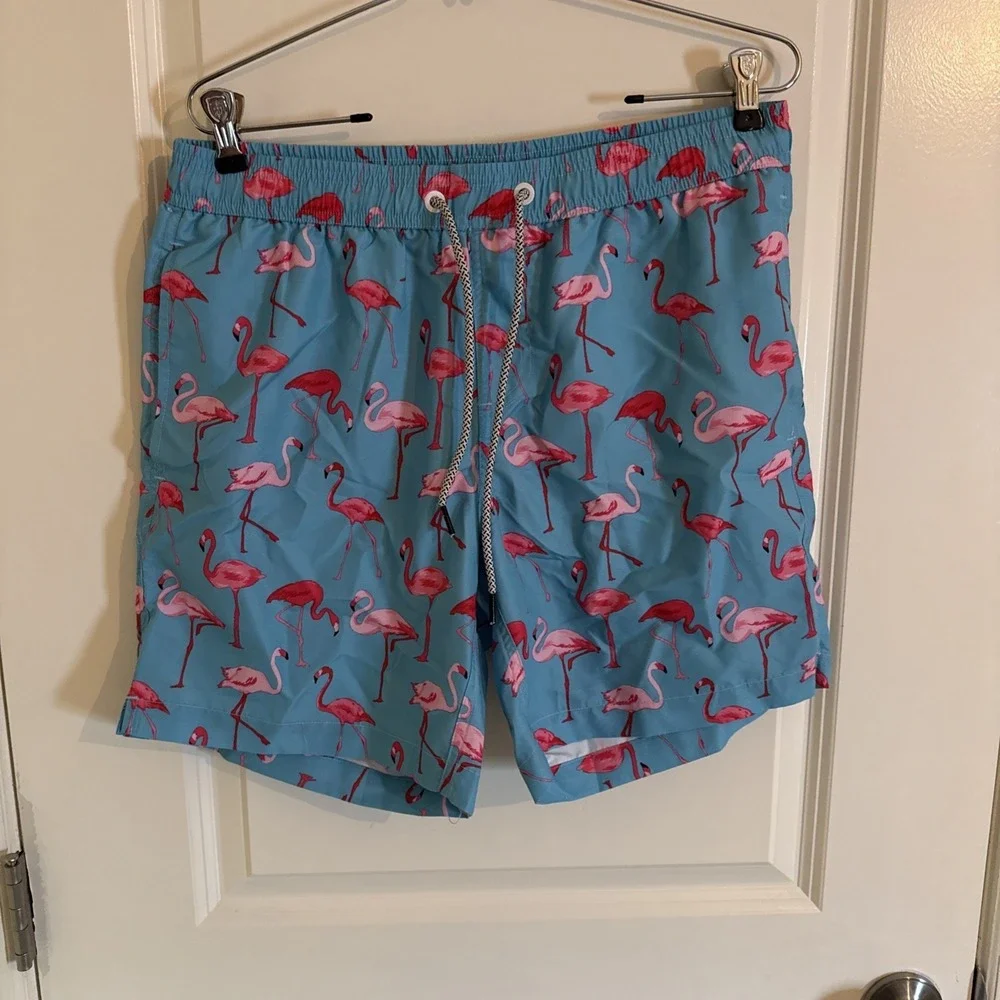 NWT Maamgic Mens Flamingo Swim Trunks Size Medium Blue Pink Coastal Beachwear
